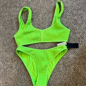 Kendall and Kylie bathing suit